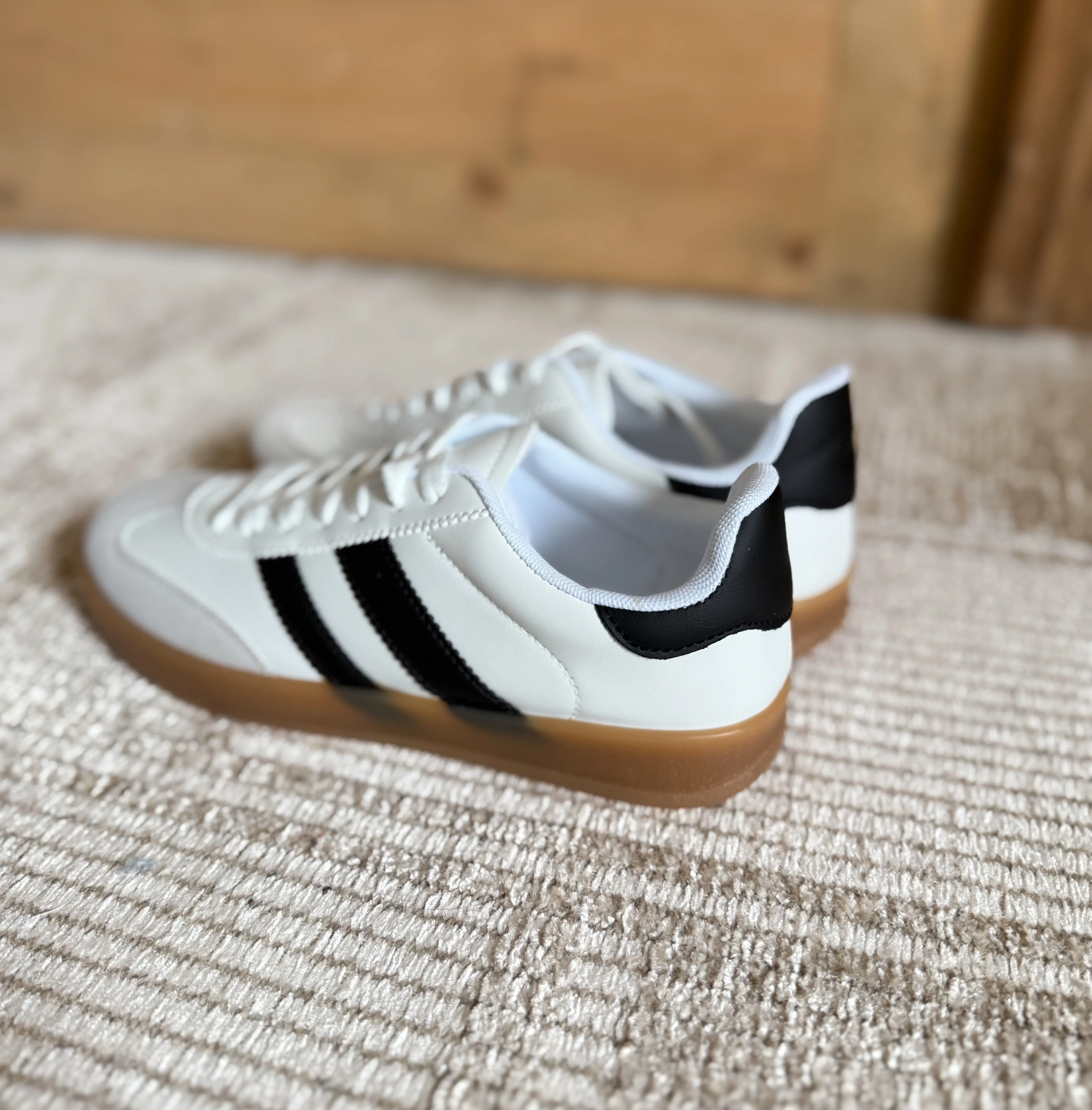 AVA TWO STRIPED TRENDY SNEAKER - WHITE & BLACK