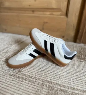 AVA TWO STRIPED TRENDY SNEAKER - WHITE & BLACK