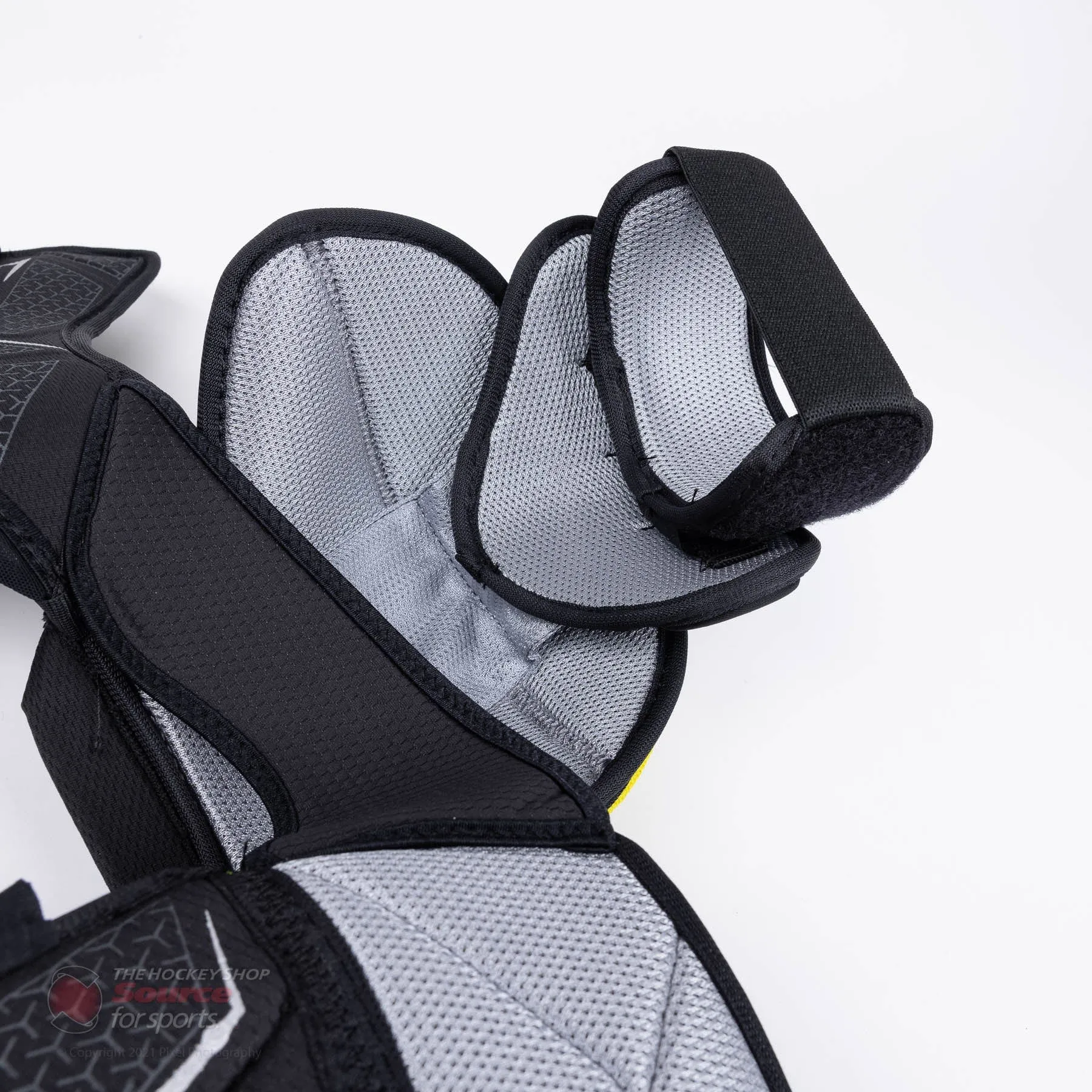 Bauer Supreme UltraSonic Intermediate Hockey Shoulder Pads