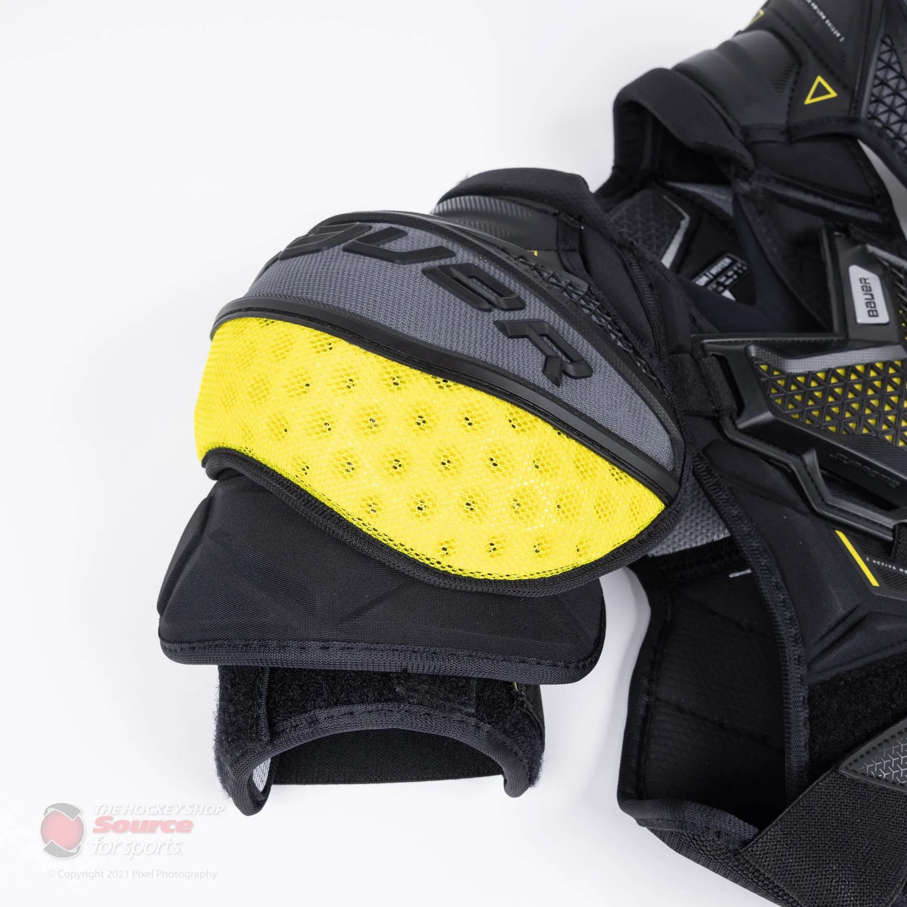 Bauer Supreme UltraSonic Intermediate Hockey Shoulder Pads