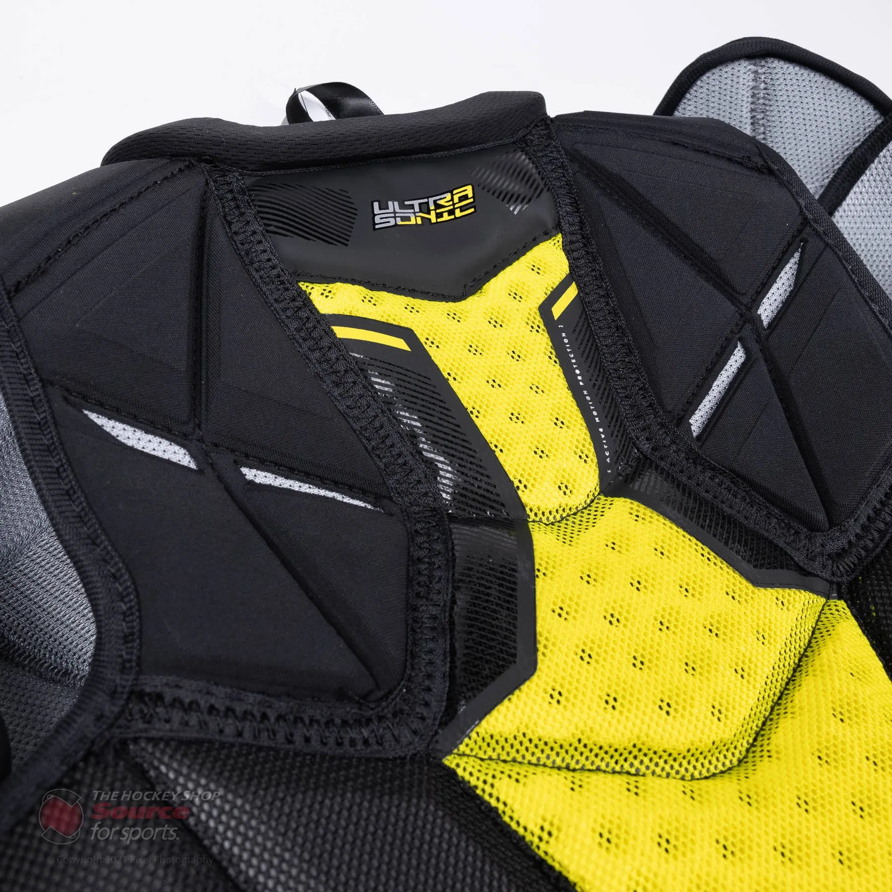 Bauer Supreme UltraSonic Intermediate Hockey Shoulder Pads
