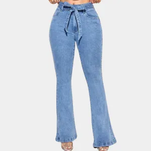 Feminine jeans with high stretch and wide legs for ultimate comfort
