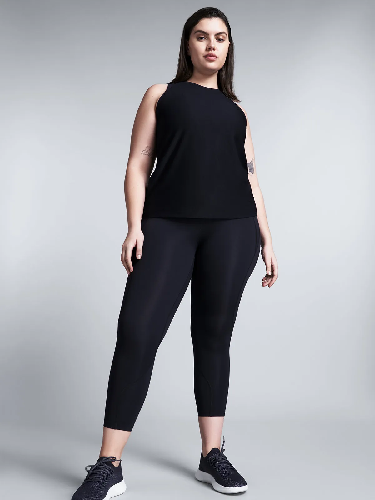 FLUID Tank Black