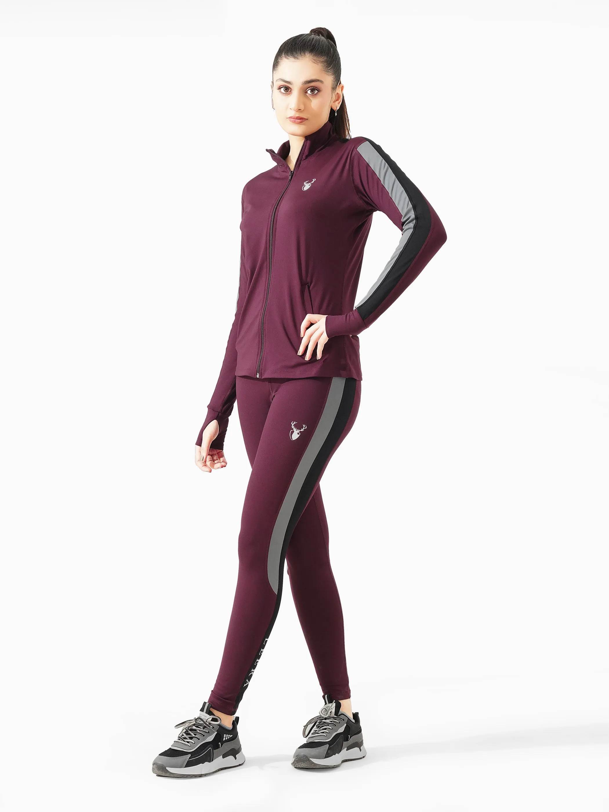 Headline Jacket in Maroon