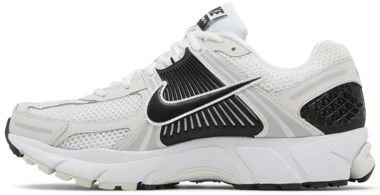 Nike Zoom Vomero 5 White Black