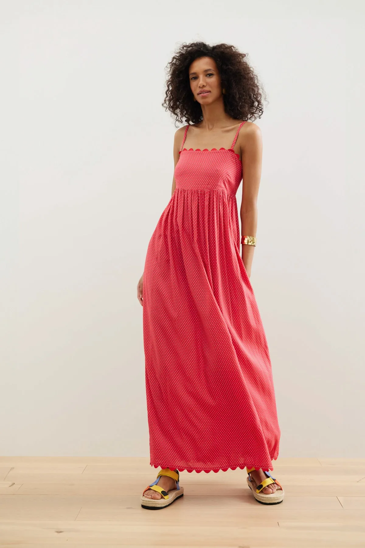 PINATA. Red. LAST SIZE 14!