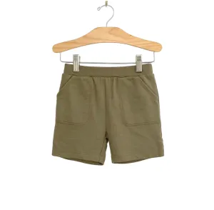 PLAY SHORT - DUSTY GREEN