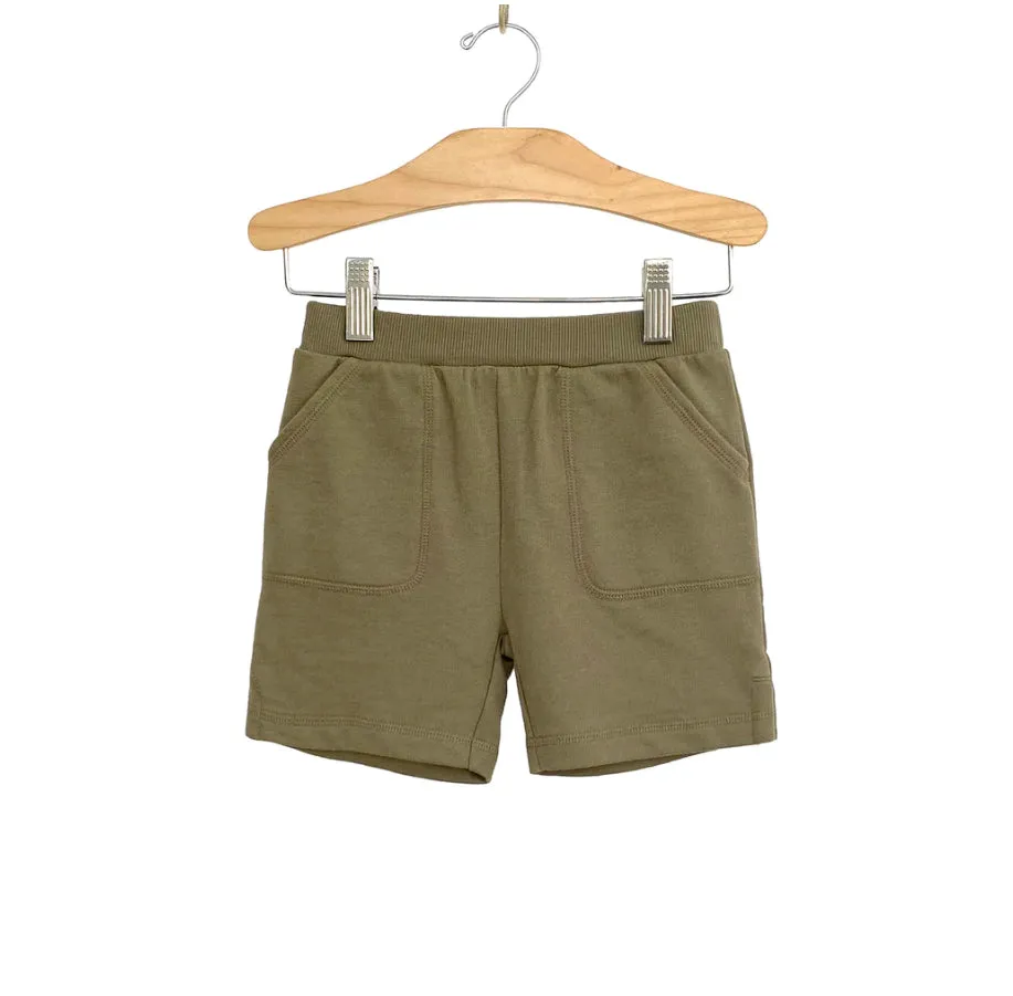 PLAY SHORT - DUSTY GREEN
