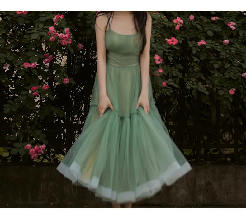 Simple Light Pink Short Prom Dresses Spaghetti Straps Tiered Tulle Prom Gowns Sweeheart Tea-Length Wedding Party Dress