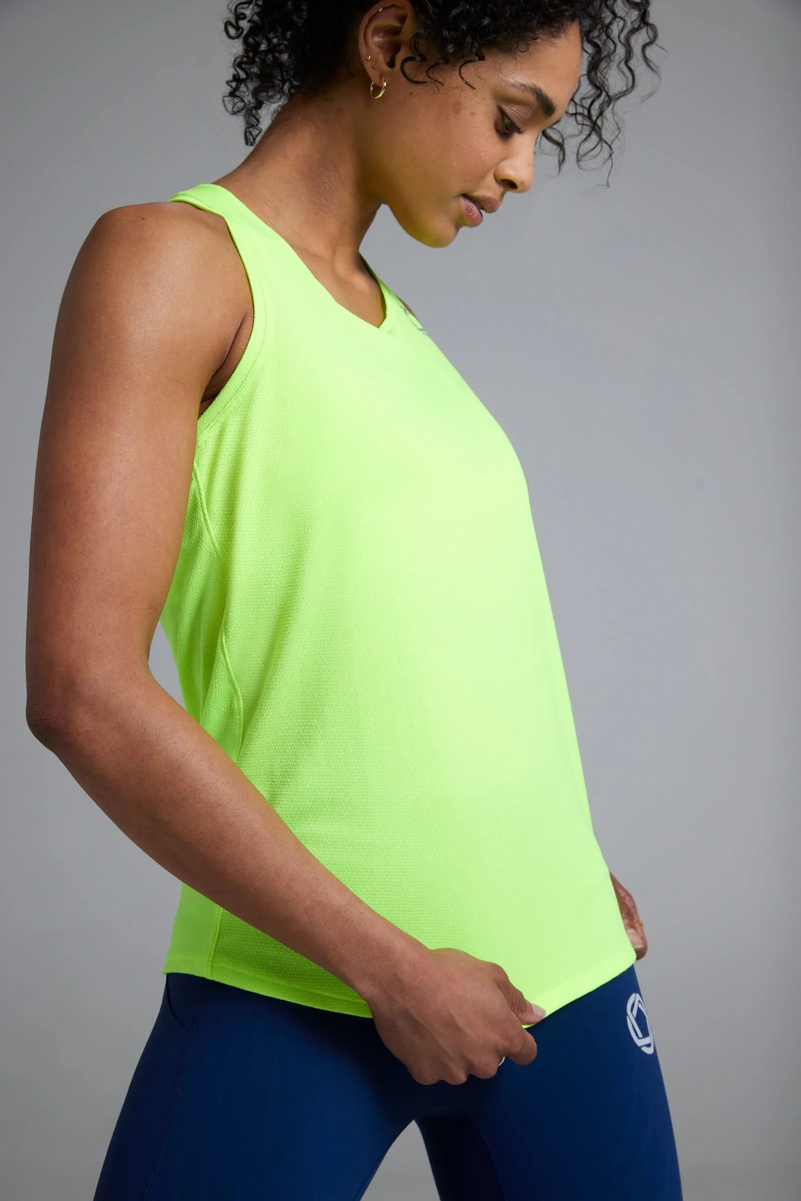 Women's FLOWDRY AeroKnit Racerback Tank