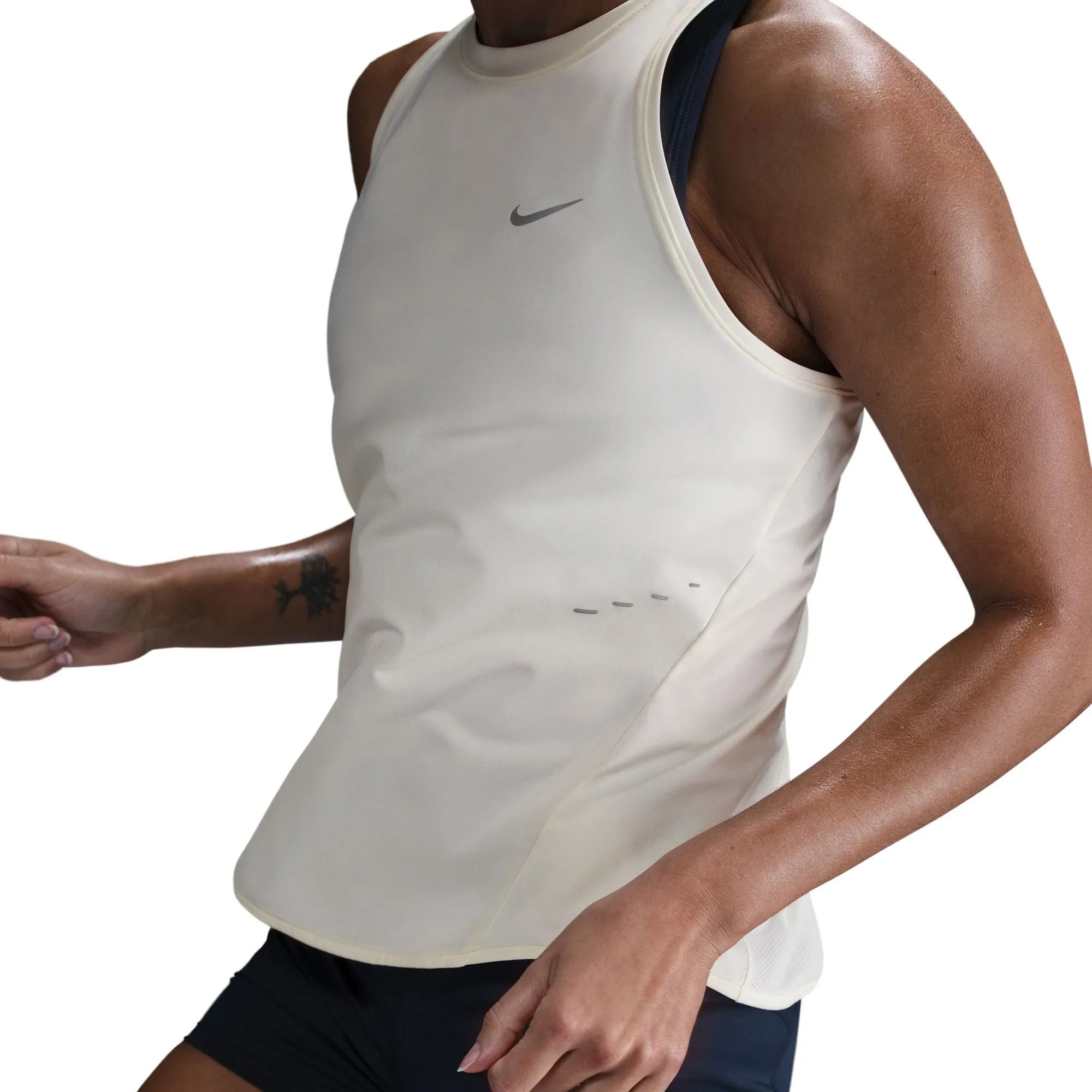 Women's Swift Dri-FIT Running Tank Top (133 - Sail/Reflective Silver)